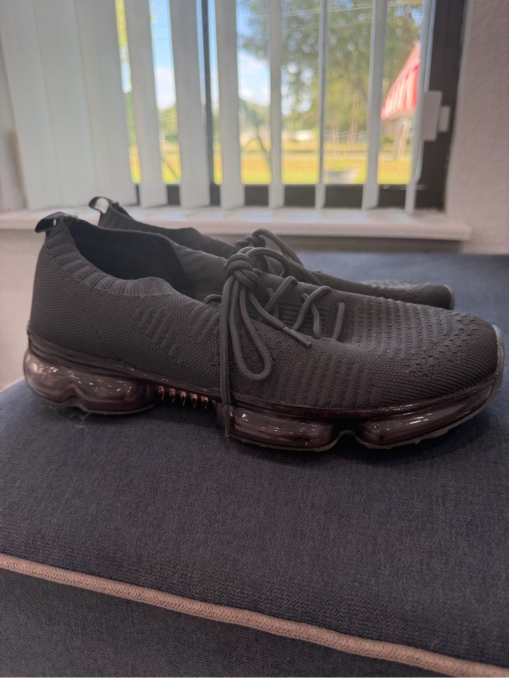 Men's Black Knit Athletic Sneakers with Transparent Air Bubble Sole